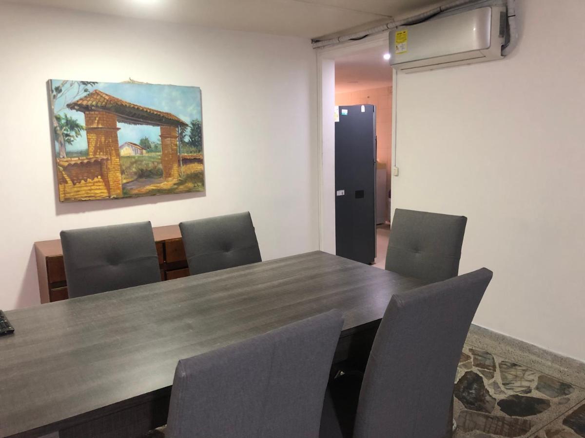 Comodo En Laureles, Grande, Centrico ,bien Ubicado Apto203 Apartamento