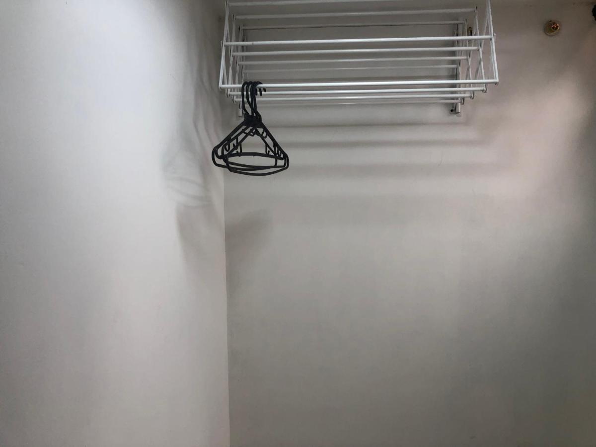 Apartamento Comodo En Laureles, Grande, Centrico ,bien Ubicado Apto203 *