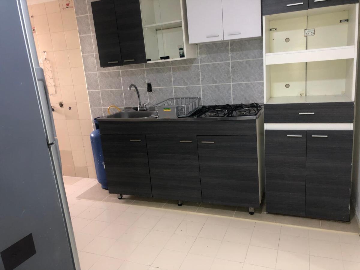 Comodo En Laureles, Grande, Centrico ,bien Ubicado Apto203 * Medellin