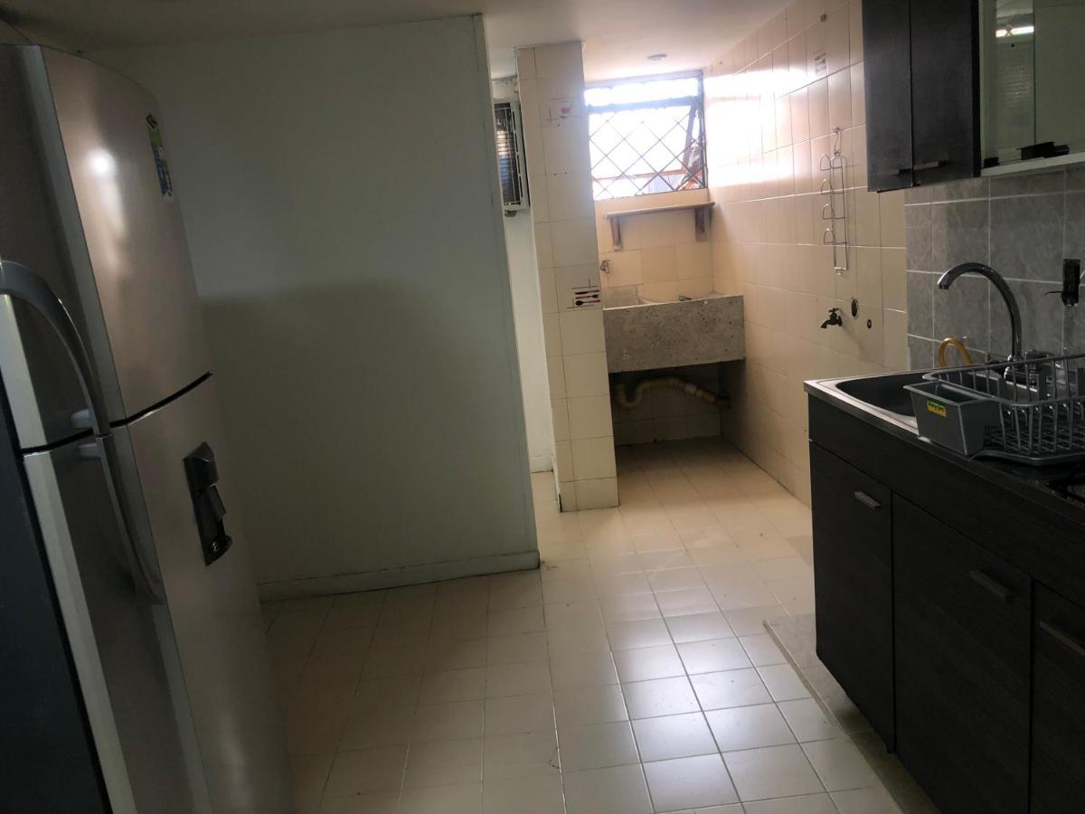 Comodo En Laureles, Grande, Centrico ,bien Ubicado Apto203 * Medellin