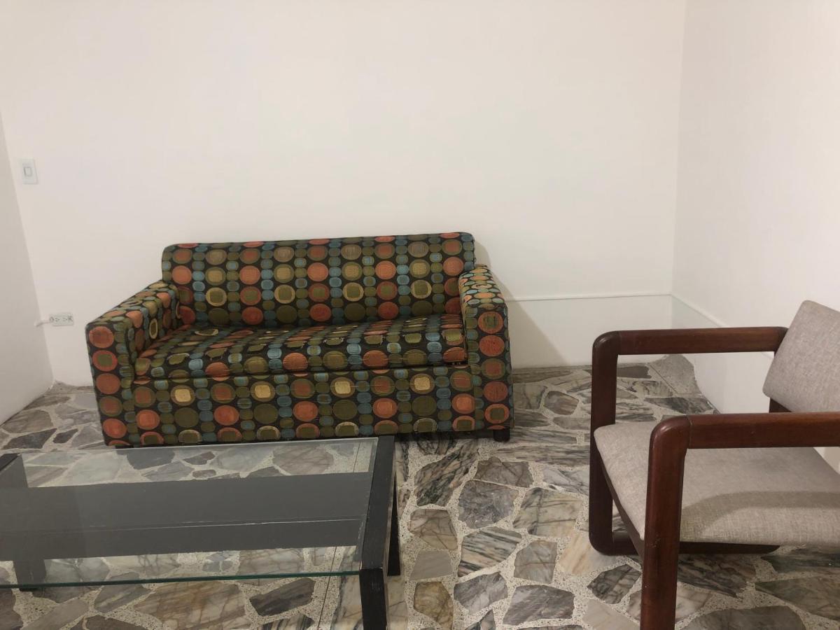 Apartment Comodo En Laureles, Grande, Centrico ,bien Ubicado Apto203 *