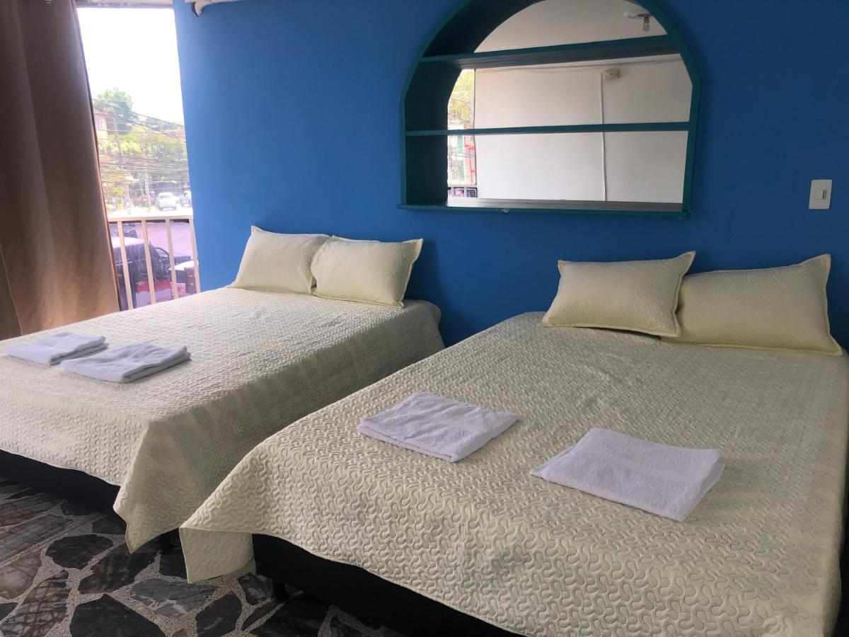 Comodo En Laureles, Grande, Centrico ,bien Ubicado Apto203 *