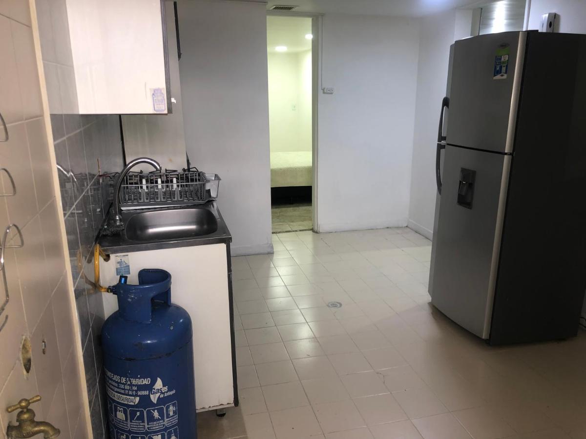Comodo En Laureles, Grande, Centrico ,bien Ubicado Apto203 Apartment Medellin