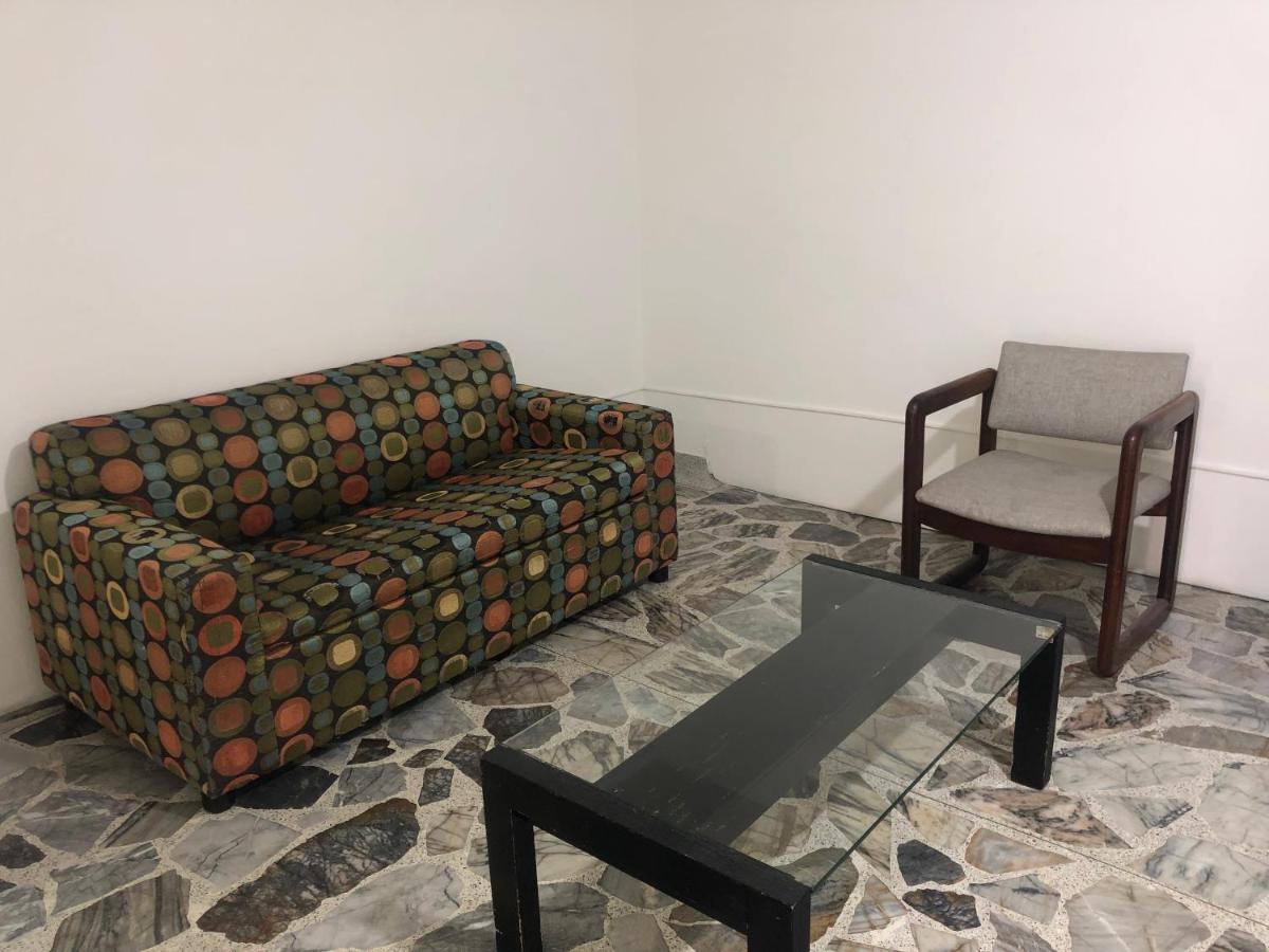 Apartment Comodo En Laureles, Grande, Centrico ,bien Ubicado Apto203 Medellin