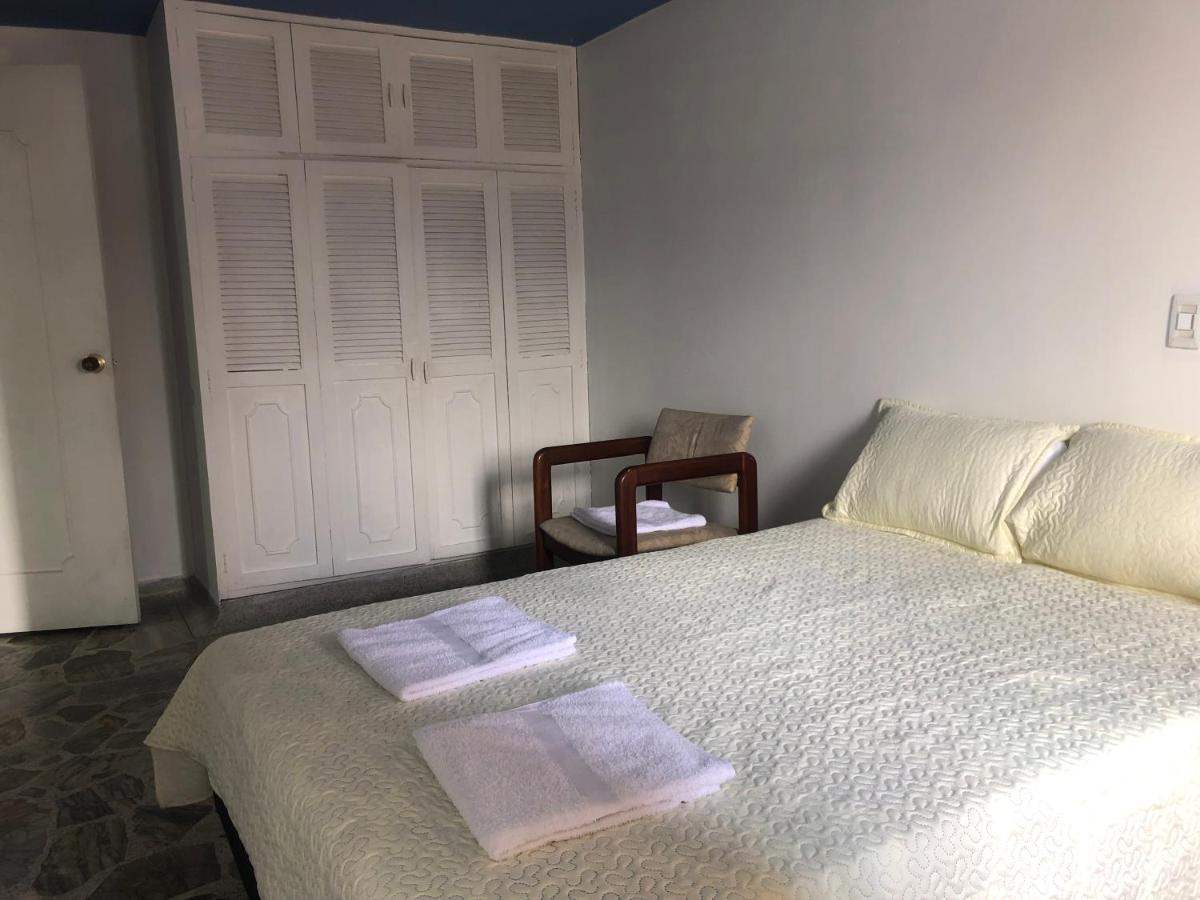Apartment Comodo En Laureles, Grande, Centrico ,bien Ubicado Apto203 Medellin