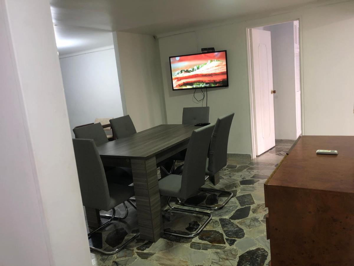 Comodo En Laureles, Grande, Centrico ,bien Ubicado Apto203 Apartment Medellin