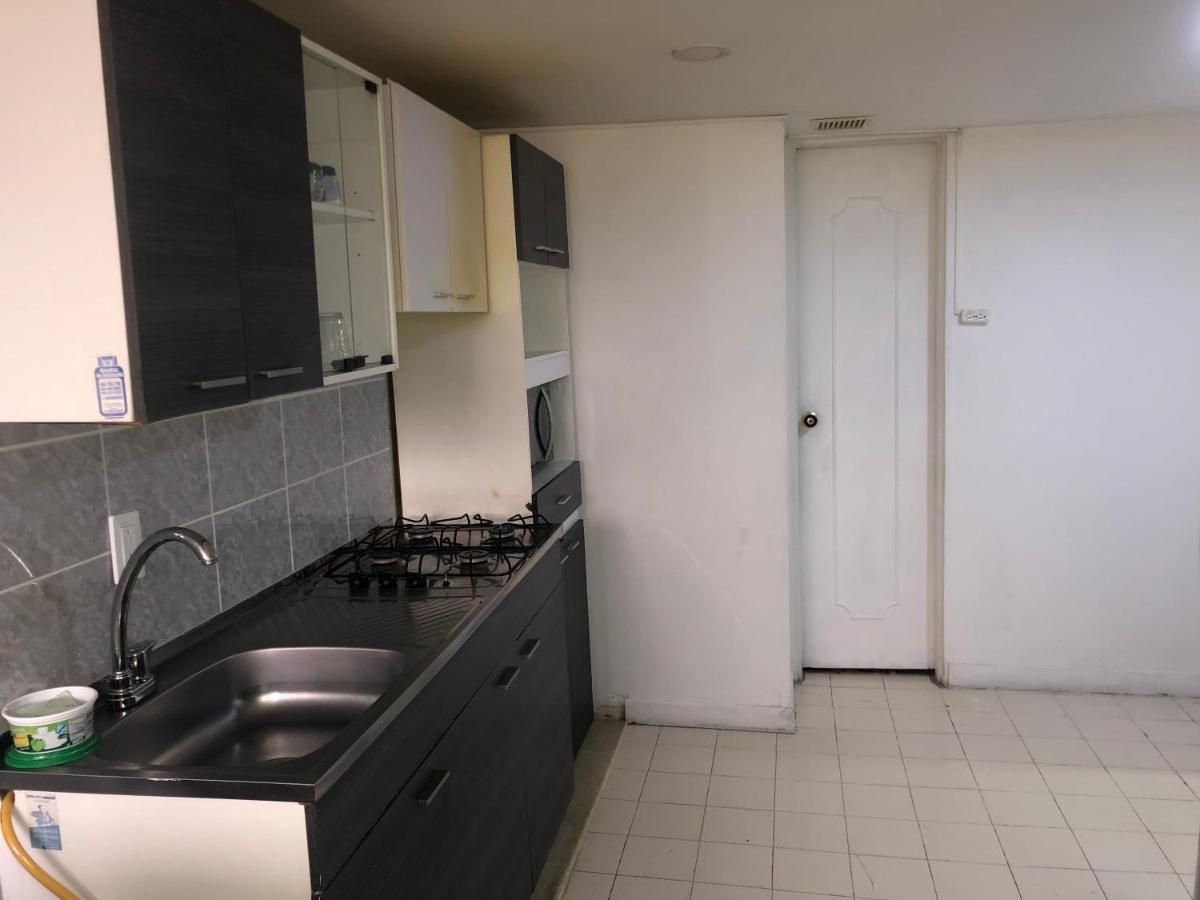 Comodo En Laureles, Grande, Centrico ,bien Ubicado Apto203 Apartment